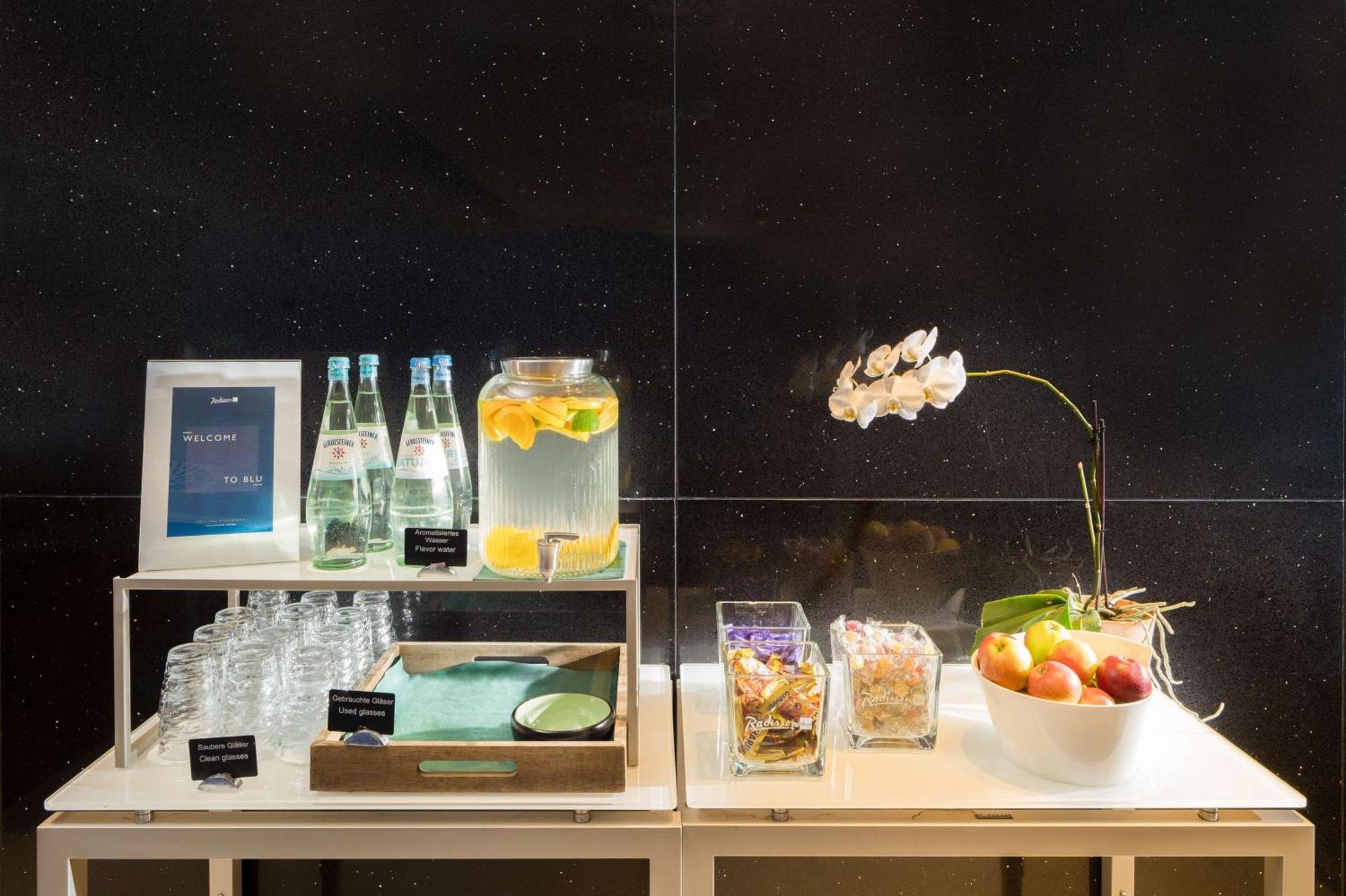 Radisson Blu Hotel, ฮัมบูร์ก ภายนอก รูปภาพ