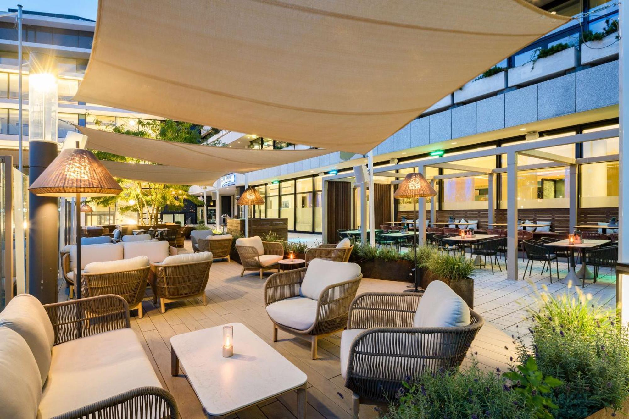 Radisson Blu Hotel, ฮัมบูร์ก ภายนอก รูปภาพ